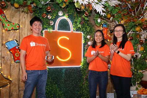 Social mobile marketplace app Shopee launches in PH.